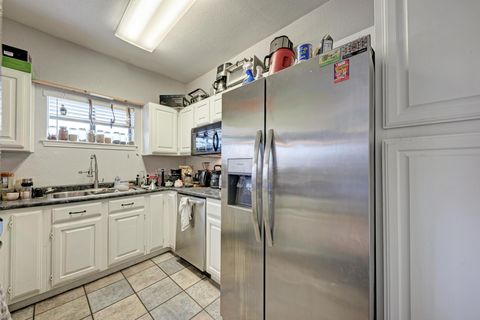 Tiny photo for 3001 Cedar ST #A-118, Austin, TX 78705 (MLS # 5463850)