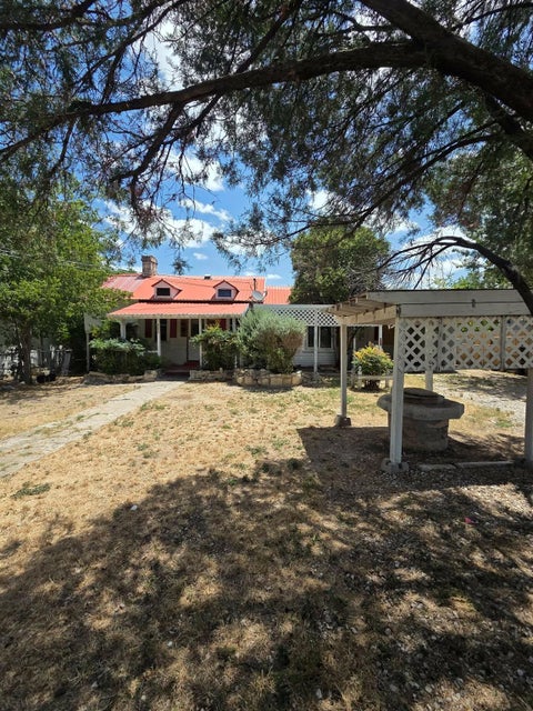 Photo of 505 1/2 S Main ST S, Lampasas, TX 76550 (MLS # 5362747)