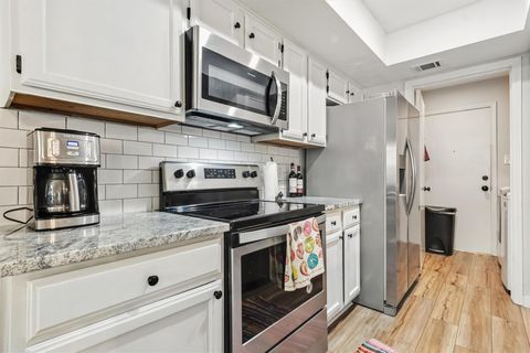 Tiny photo for 512 Eberhart LN #603, Austin, TX 78745 (MLS # 9009126)