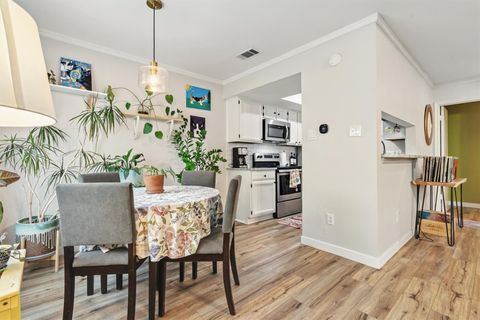 Tiny photo for 512 Eberhart LN #603, Austin, TX 78745 (MLS # 9009126)
