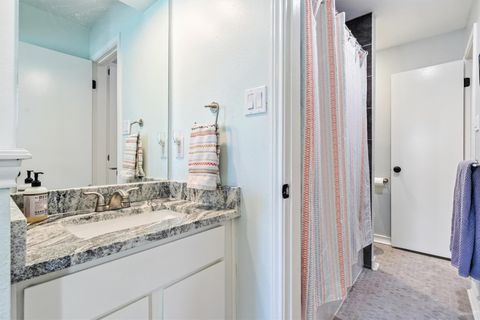 Tiny photo for 512 Eberhart LN #603, Austin, TX 78745 (MLS # 9009126)