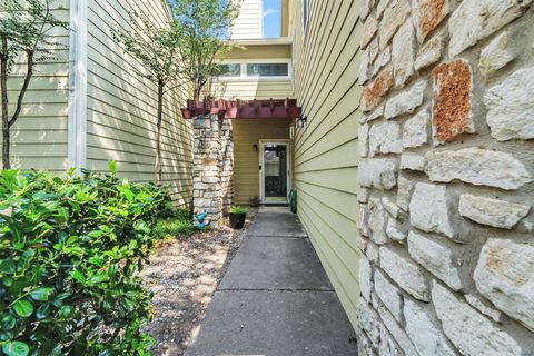 Tiny photo for 512 Eberhart LN #603, Austin, TX 78745 (MLS # 9009126)