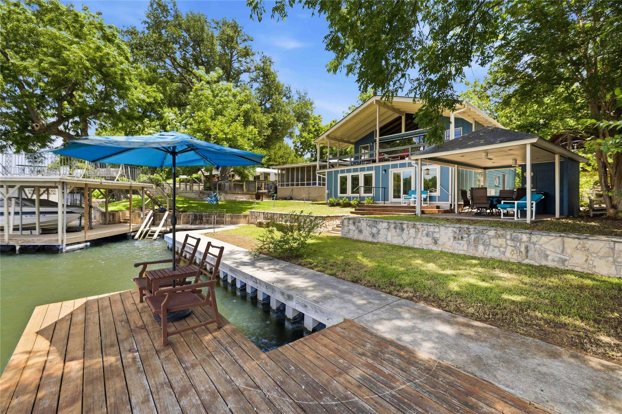 1308 Lakeside DR