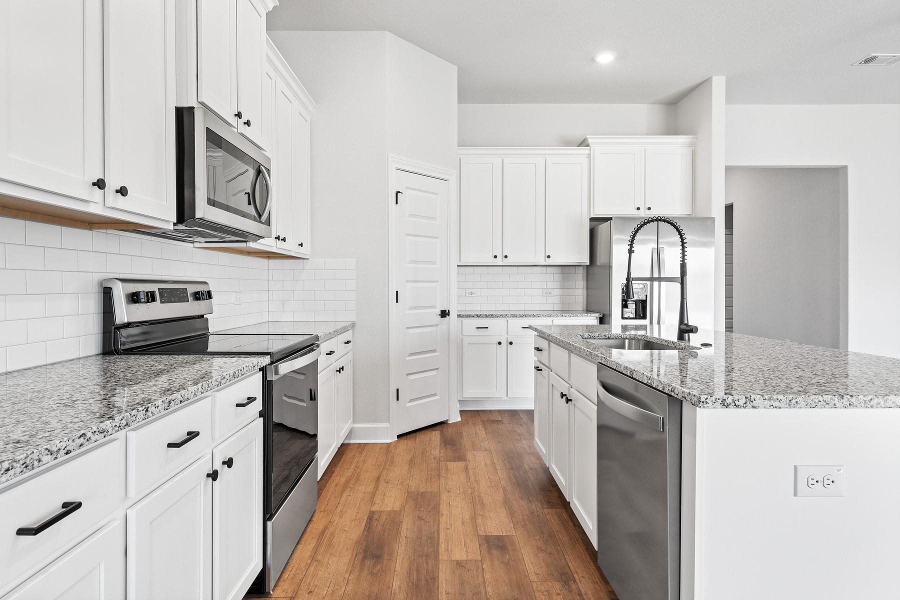 9701 Gladsome PATH