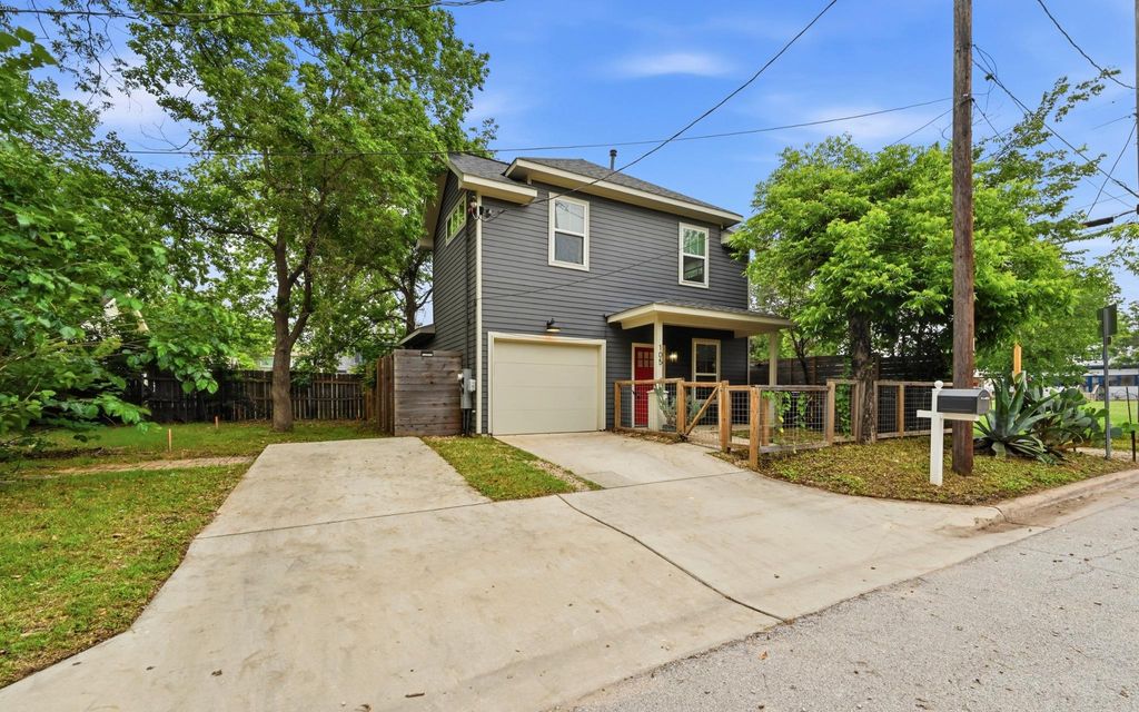 Photo of 105 Elkhart ST #3, Austin, TX 78702 (MLS # 9554185)