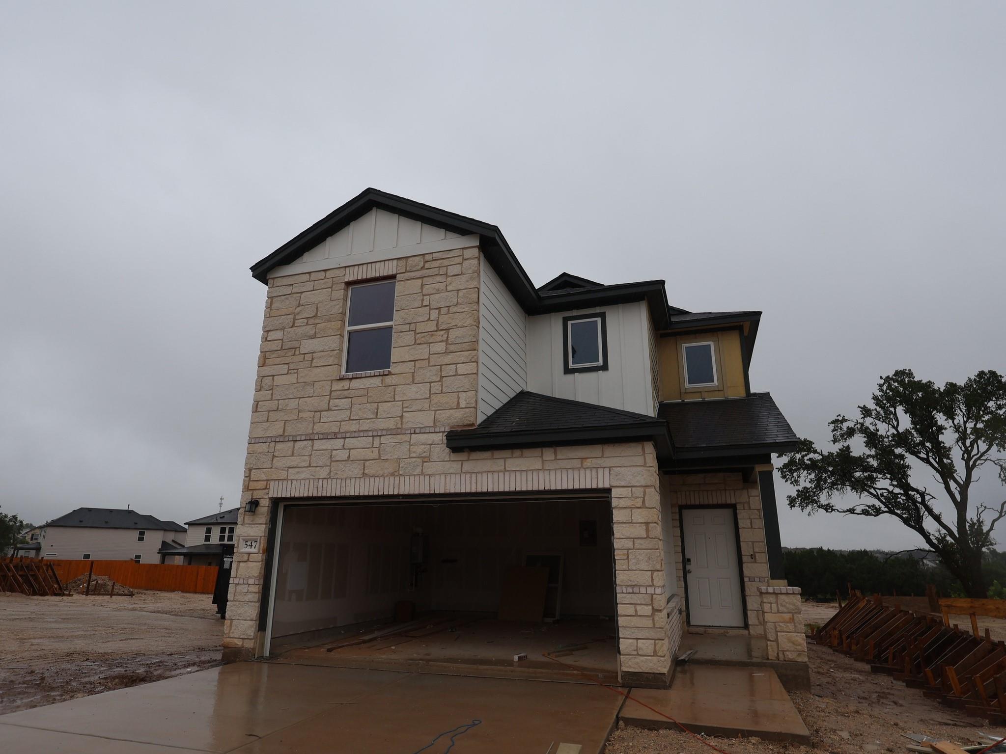 Photo 1 of 17 — 547 Bishop Wood RD, Dripping Springs, TX 78620