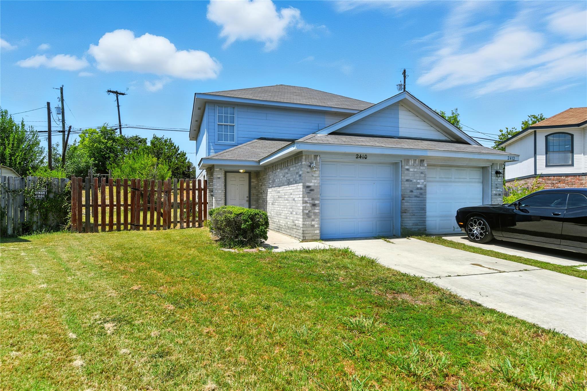 2410 Royal Crest CIR