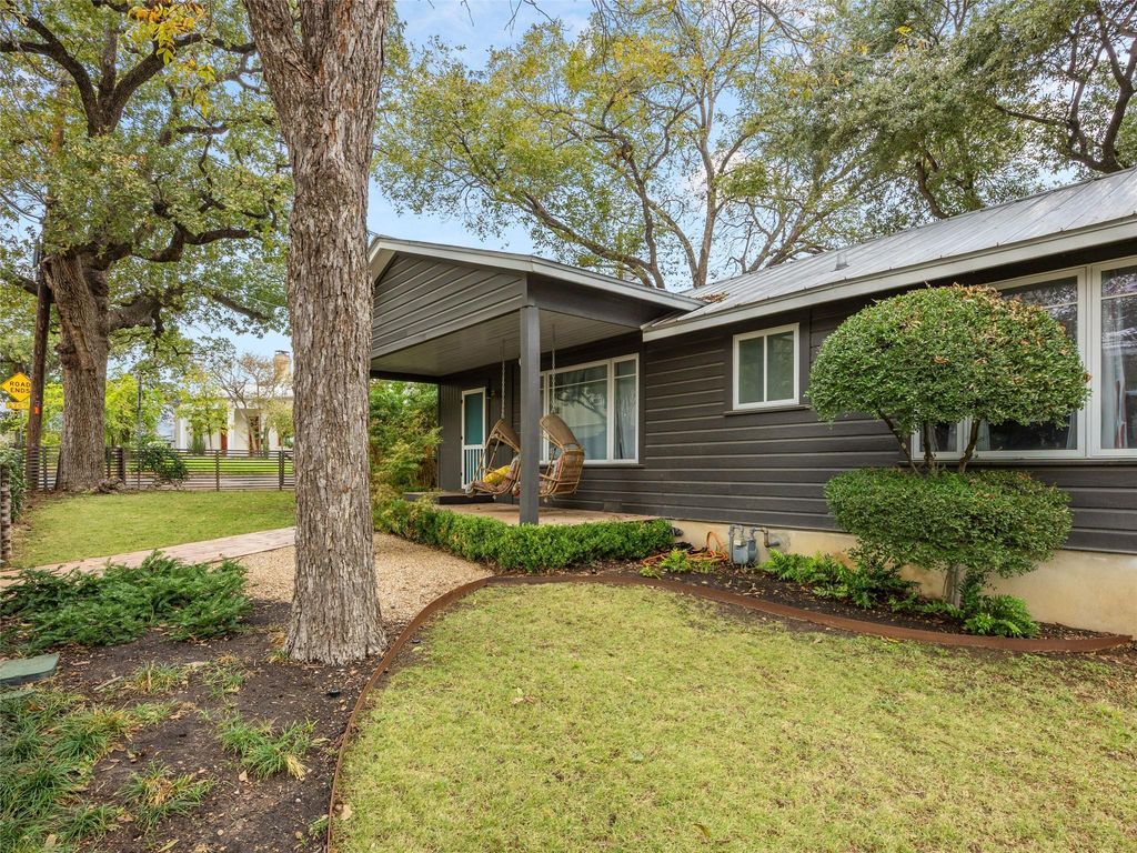 Photo of 909 Shelley Ave, Austin, TX 78703 (MLS # 9287011)