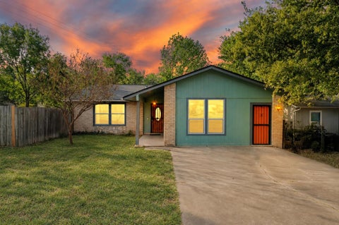 Photo of 2523 E Stassney LN, Austin, TX 78744 (MLS # 4874157)