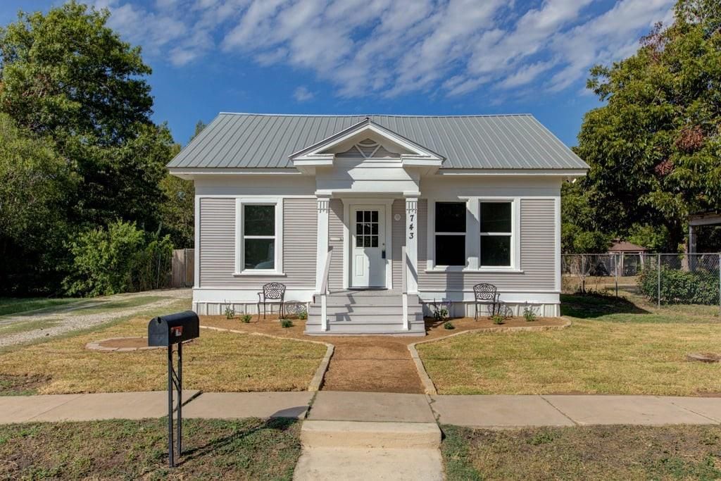 Photo of 743 S Blanco ST S, Lockhart, TX 78644 (MLS # 1823046)