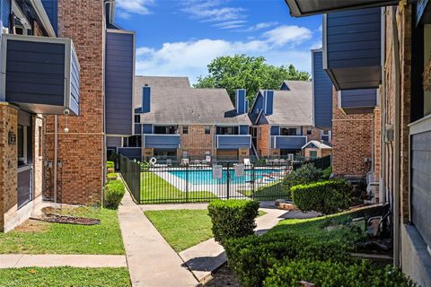 Tiny photo for 2500 Burleson RD #401, Austin, TX 78741 (MLS # 9827965)