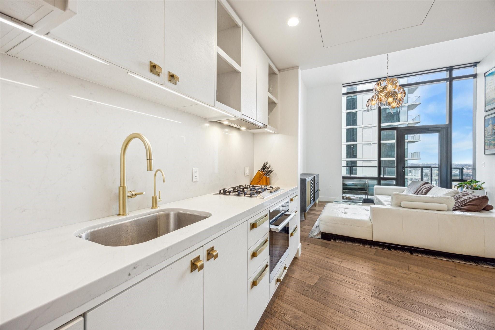 70 Rainey ST 2209
