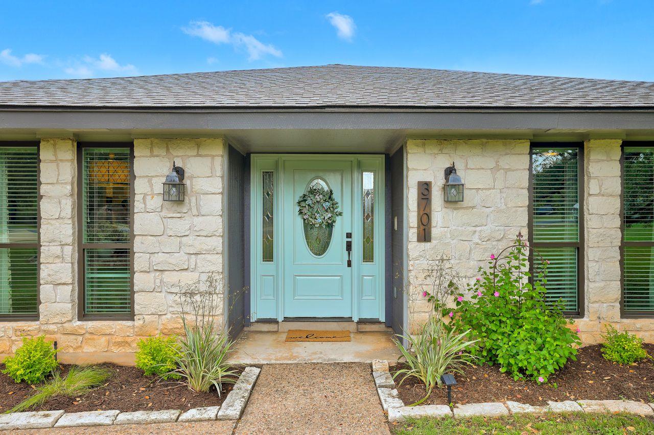 3701 Arrowhead CIR