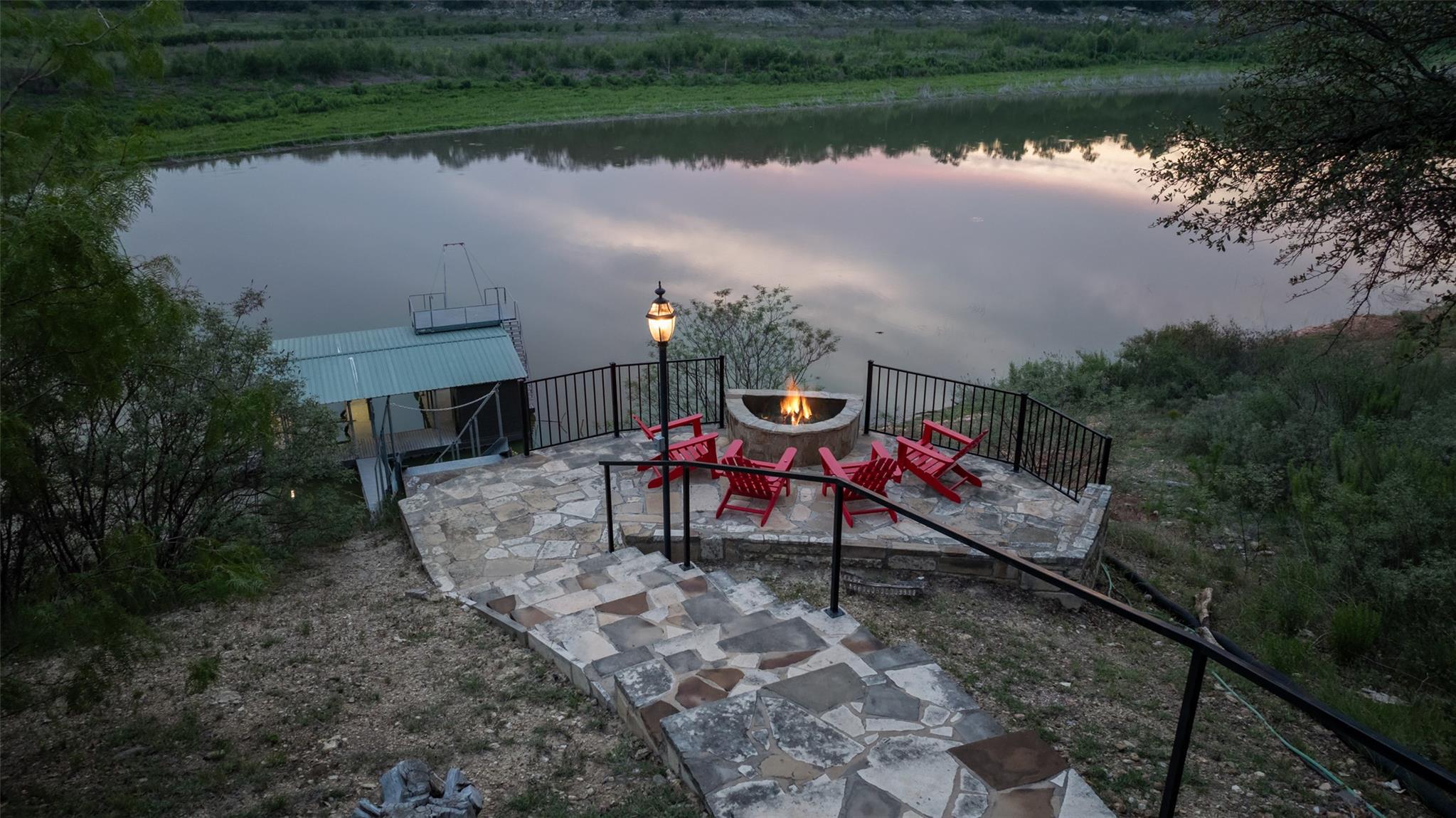 1348 LAKE SHORE DR