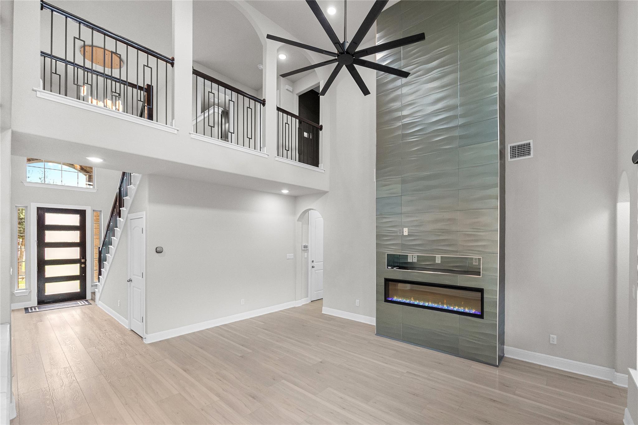 2316 Bravo CT