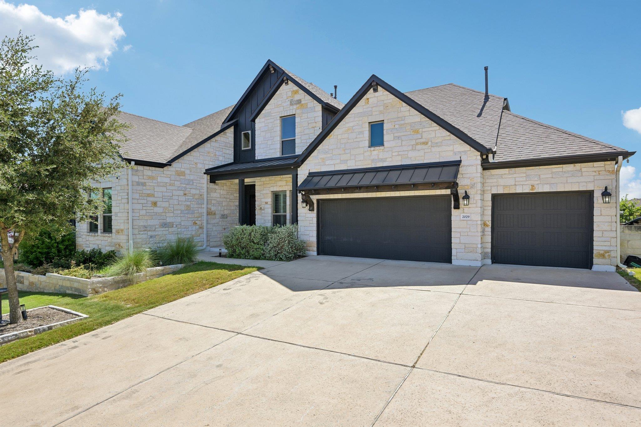 2029 Murano LN