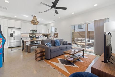 3401 Neal ST B Austin TX 78702