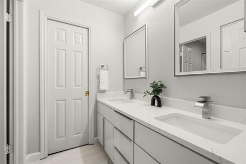 Tiny photo for 2807 Round Table RD, Austin, TX 78746 (MLS # 1298011)