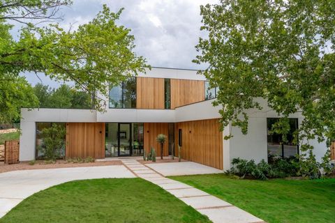 Photo of 2409 Wilke DR, Austin, TX 78704 (MLS # 3090754)
