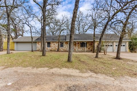 A home in La Grange