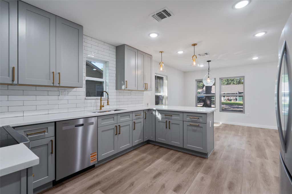 Photo of 313 Charles ST, Rockdale, TX 76567 (MLS # 9585932)