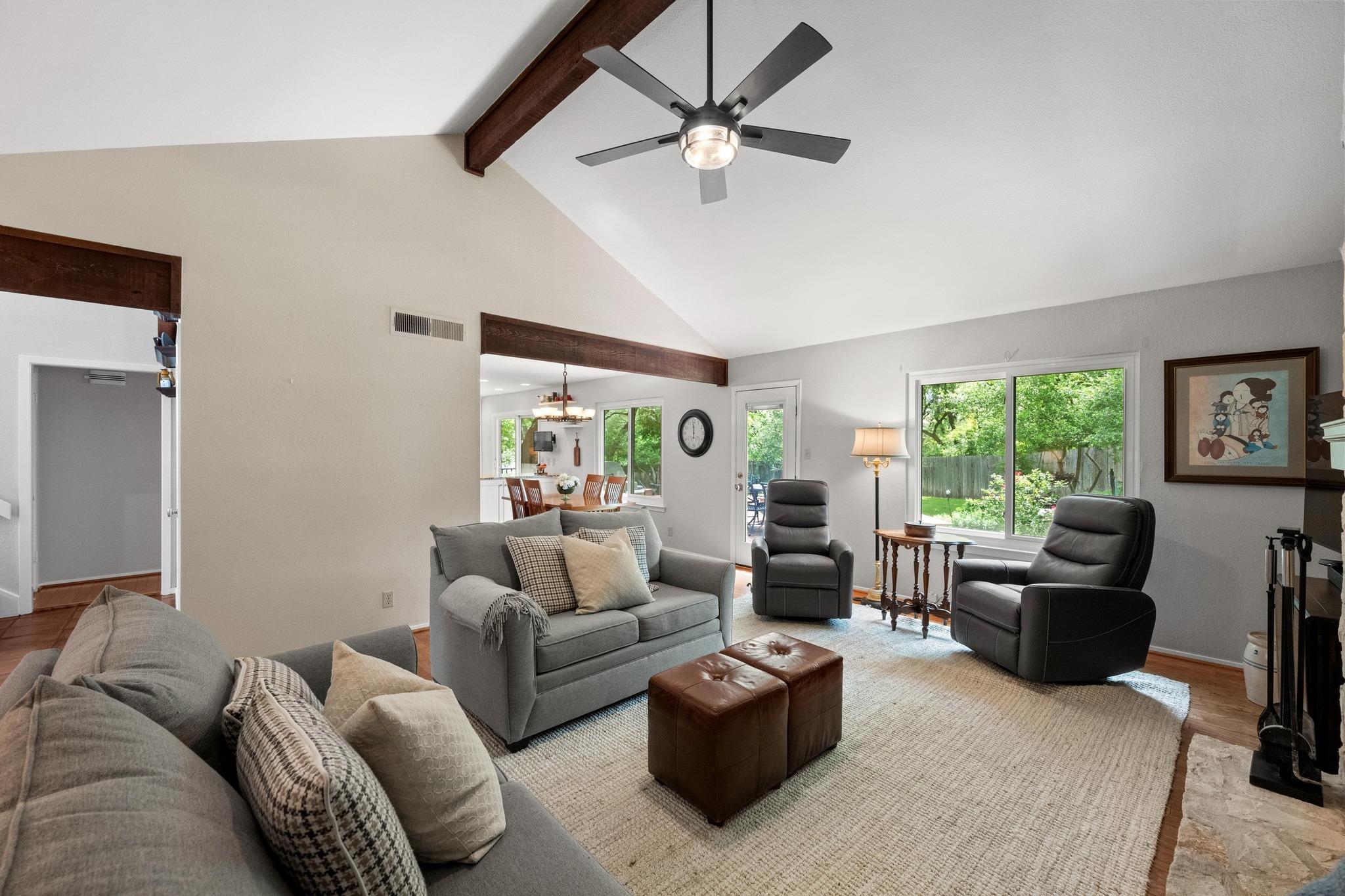 11207 Oak View DR