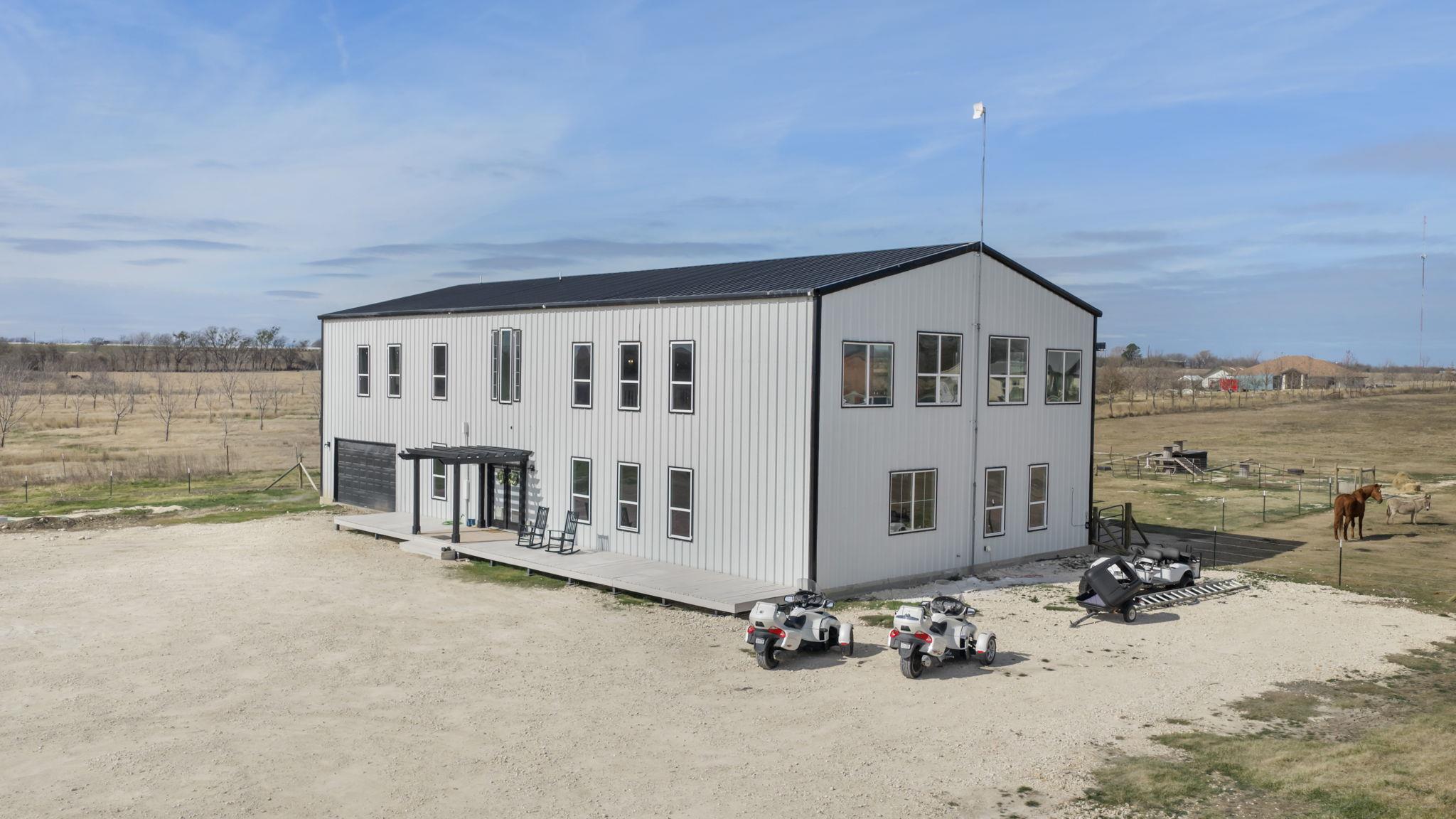 835 E County Road 304