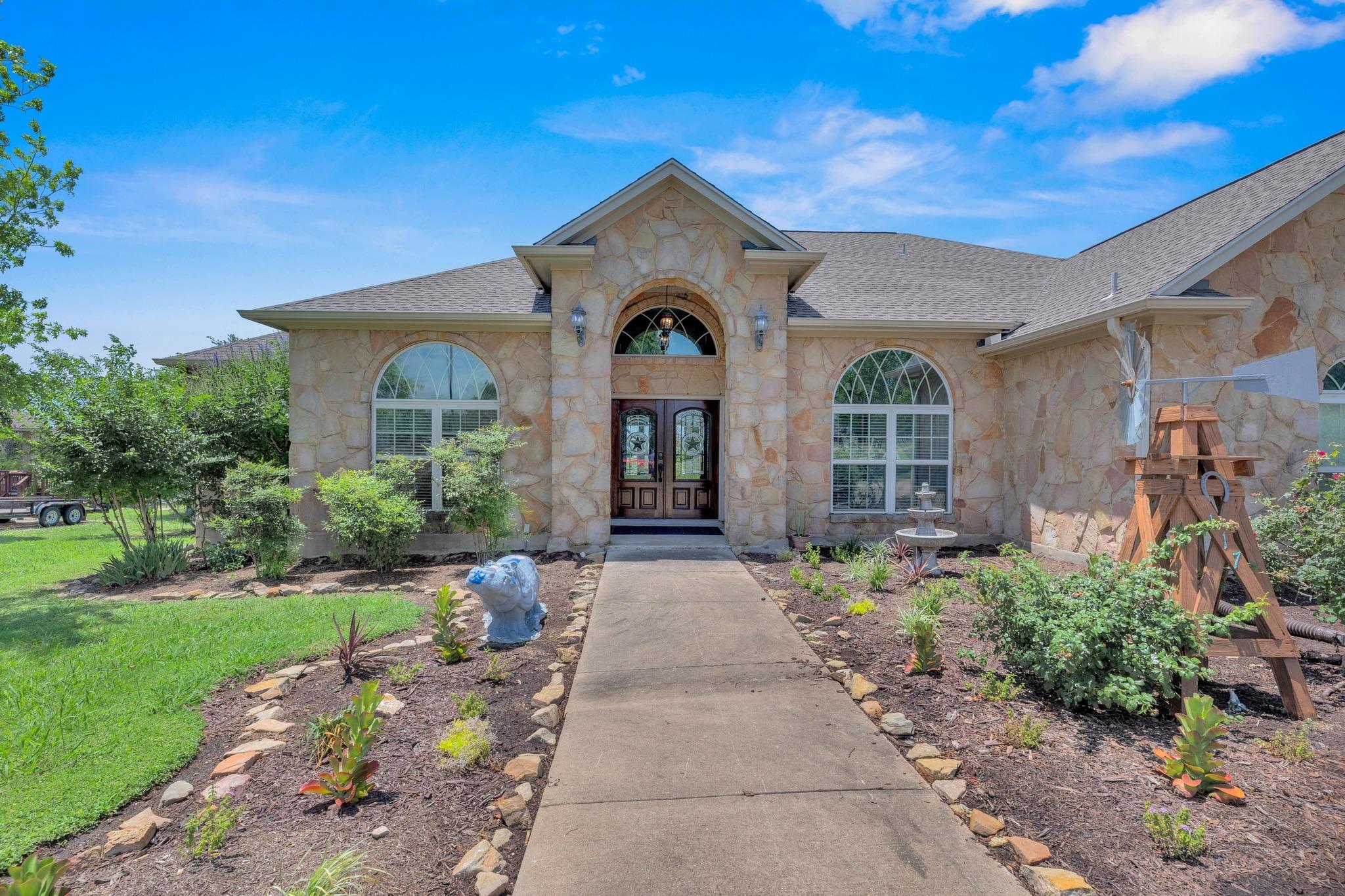 117 Lookout CIR
