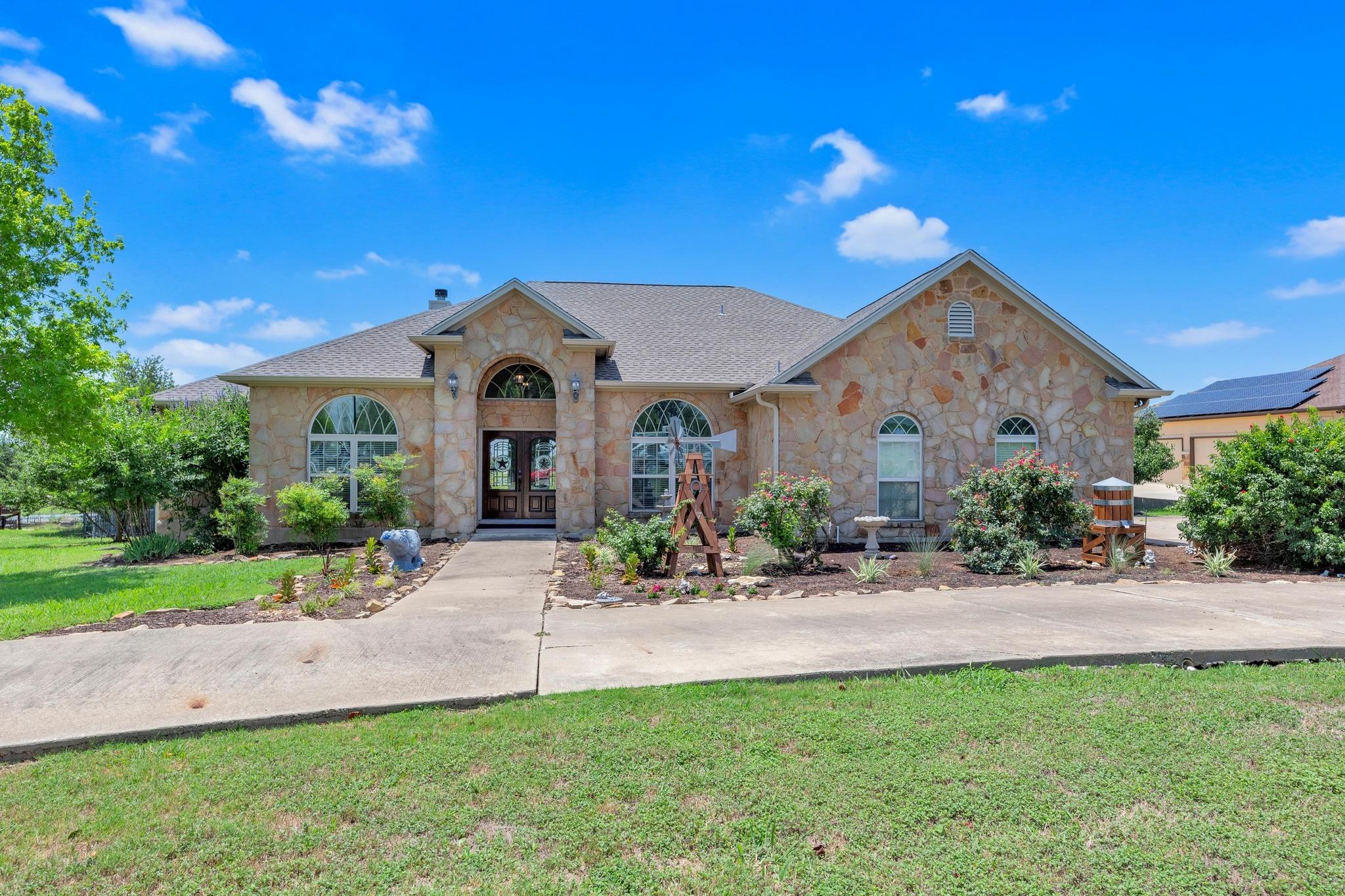 117 Lookout CIR