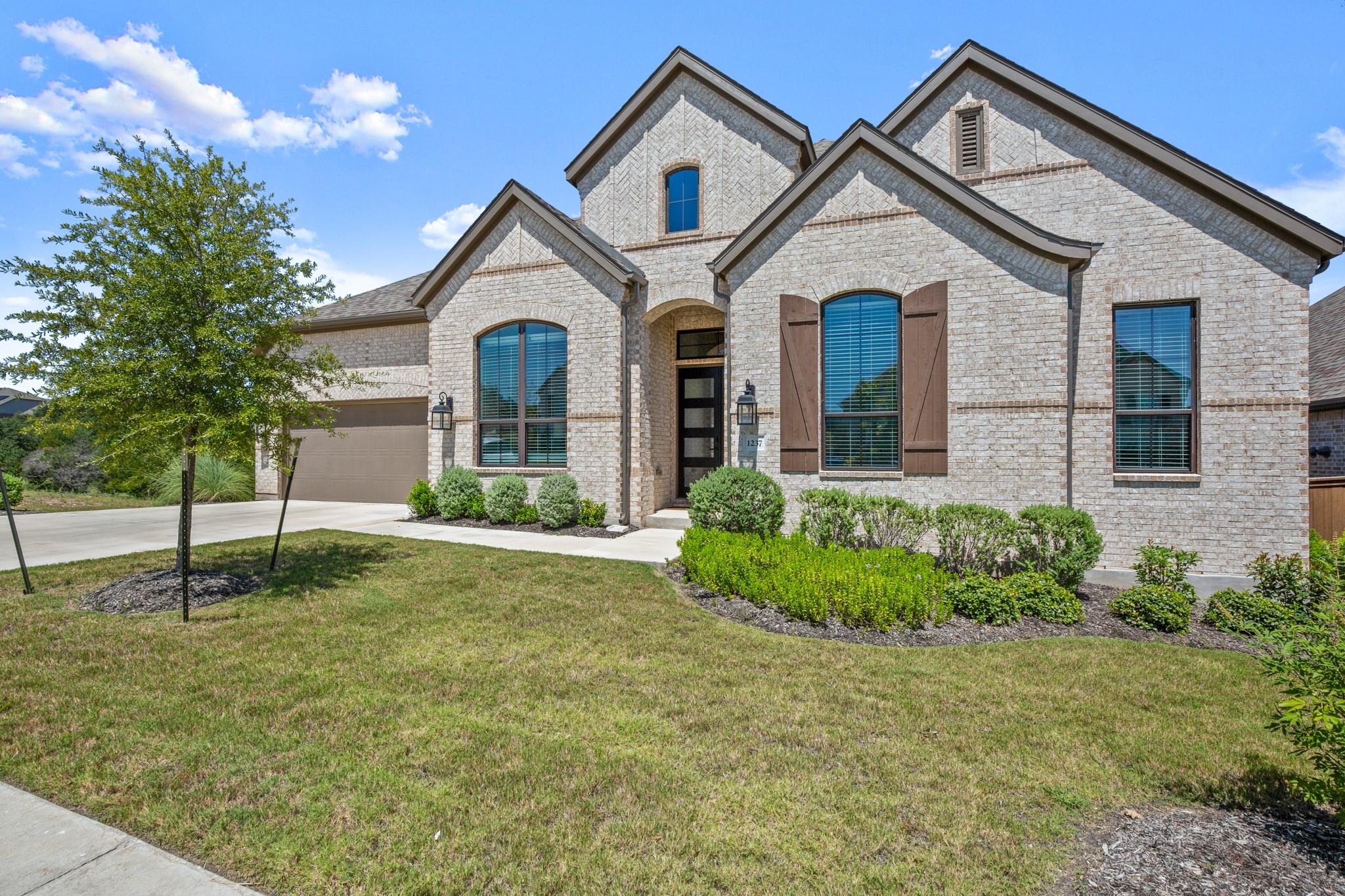 1237 Firebush RD