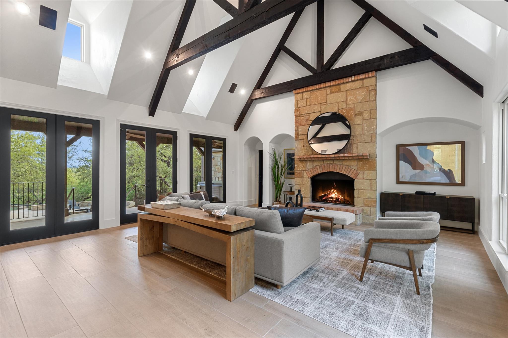 2375 La Ventana PKWY