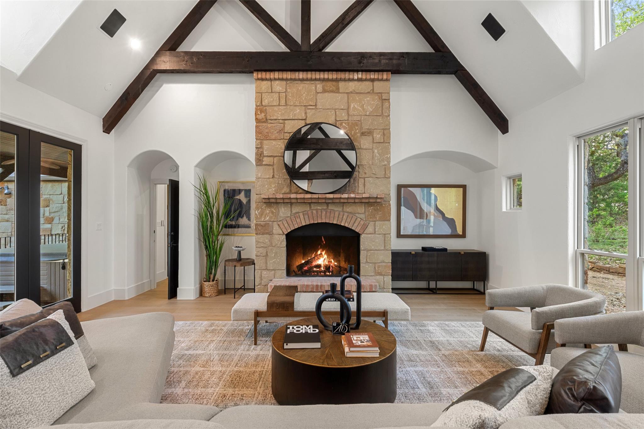2375 La Ventana PKWY