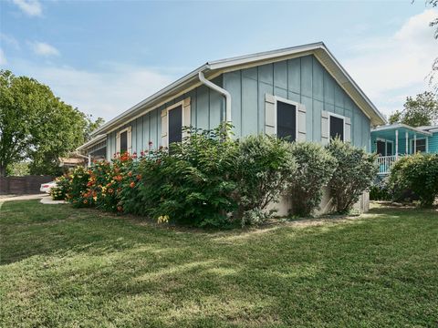 Tiny photo for 2200 E 18th ST, Austin, TX 78702 (MLS # 5104724)