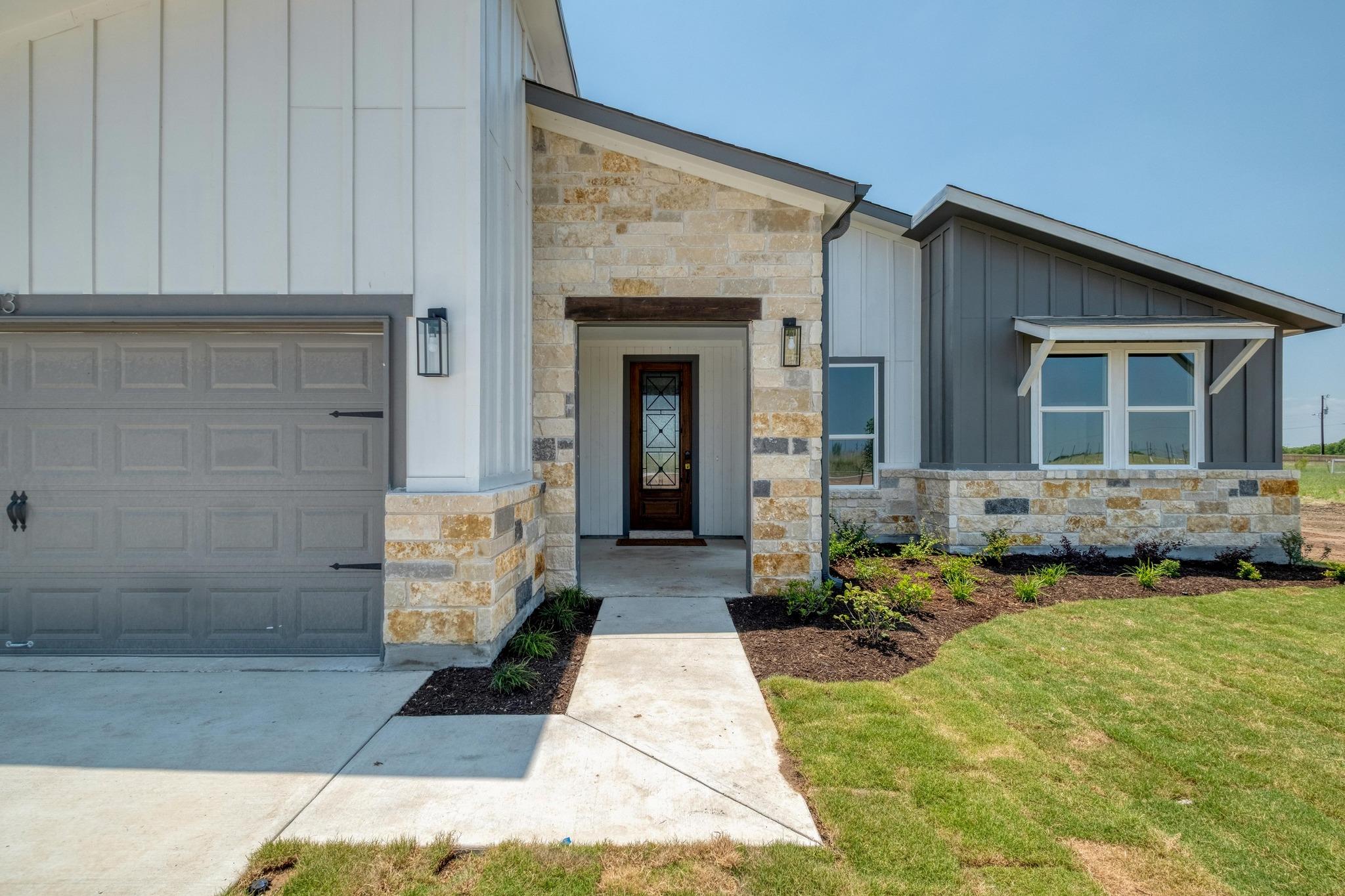 203 Alonzo DR