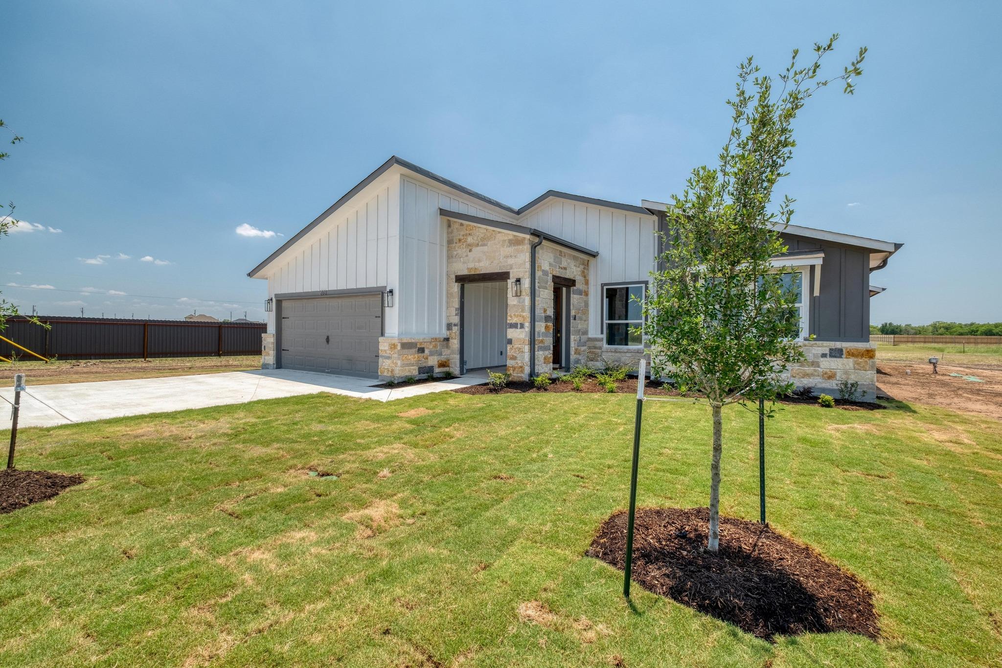 203 Alonzo DR