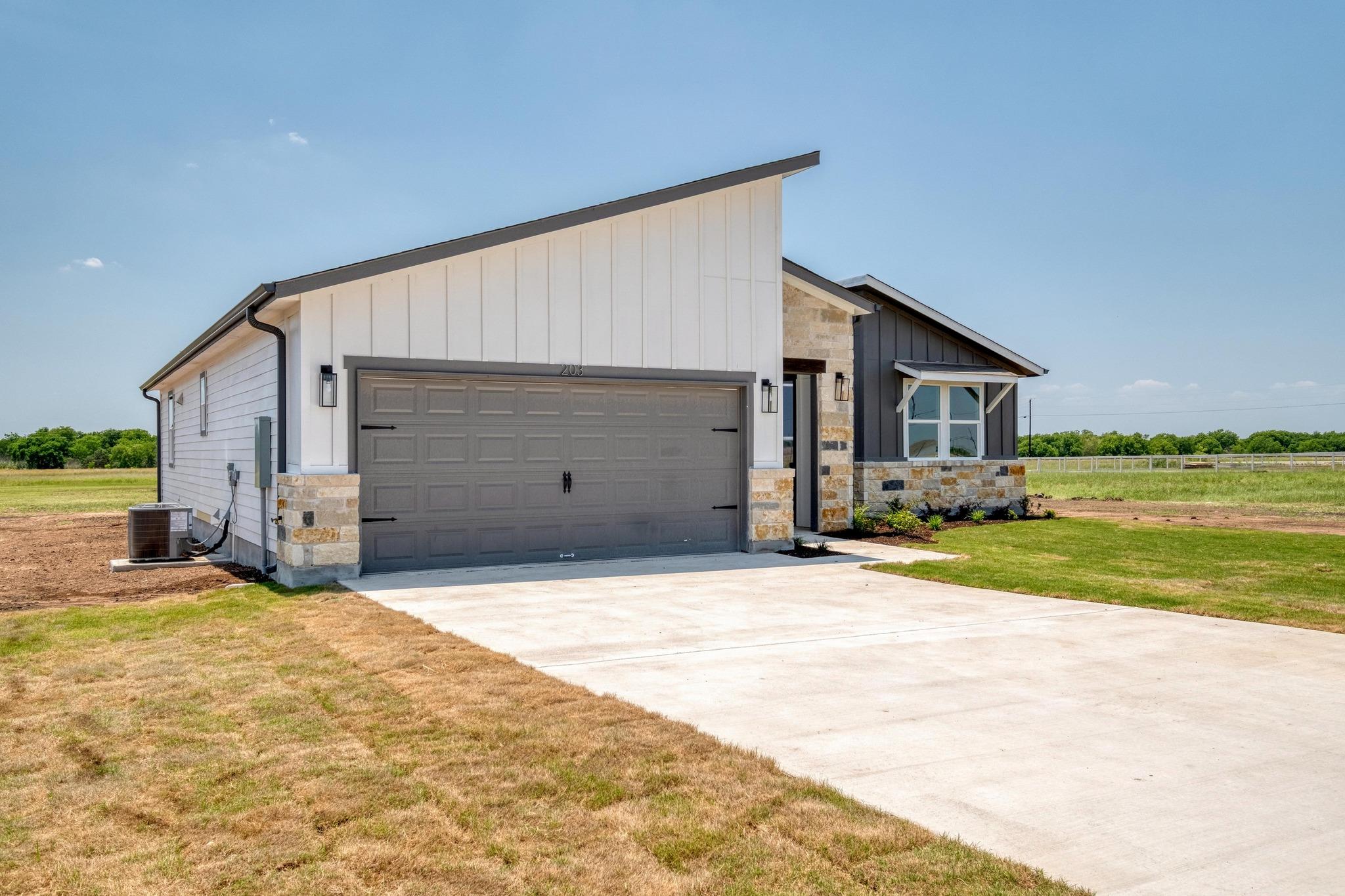 203 Alonzo DR