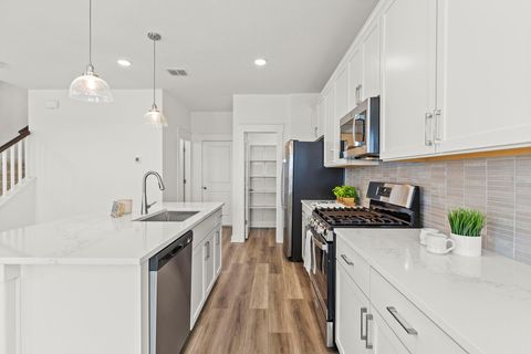 Photo of 108 Hartson DR, Taylor, TX 76574 (MLS # 9256486)