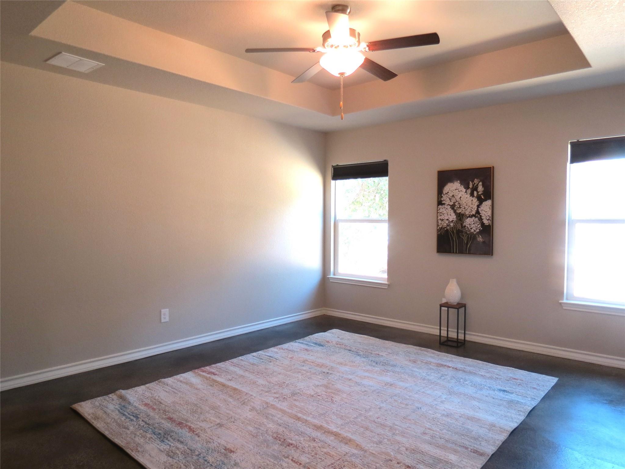1724 Cave DR