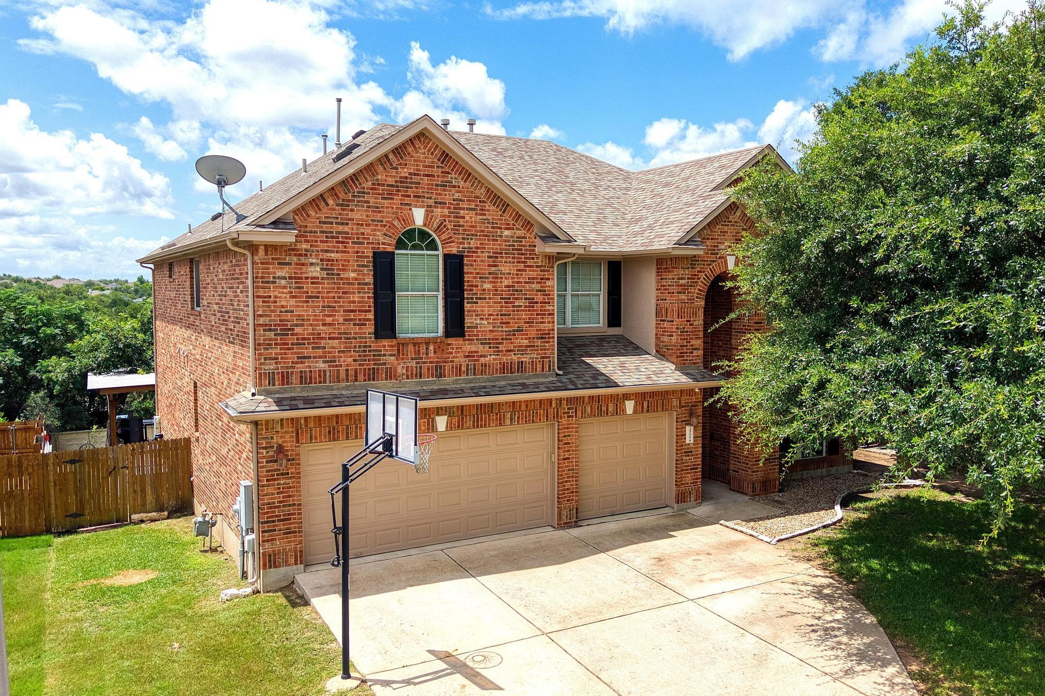 2506 Guara DR