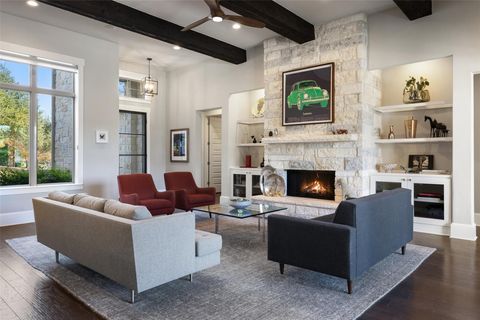812 Kenspur LN Austin TX 78738