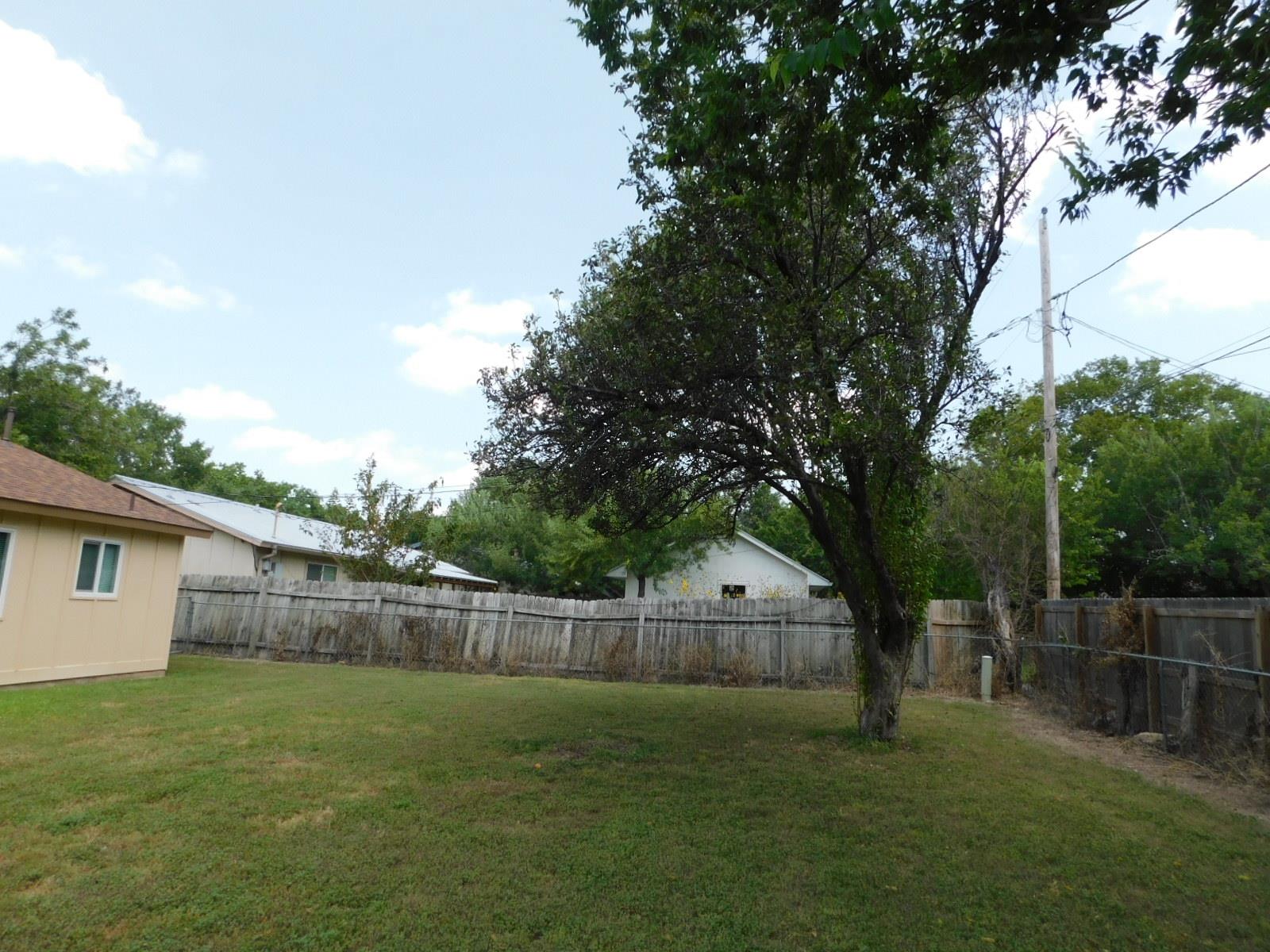 1902 Aberdeen DR