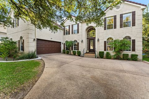Photo of 35 Lost Meadow TRL, Austin, TX 78738 (MLS # 2290673)