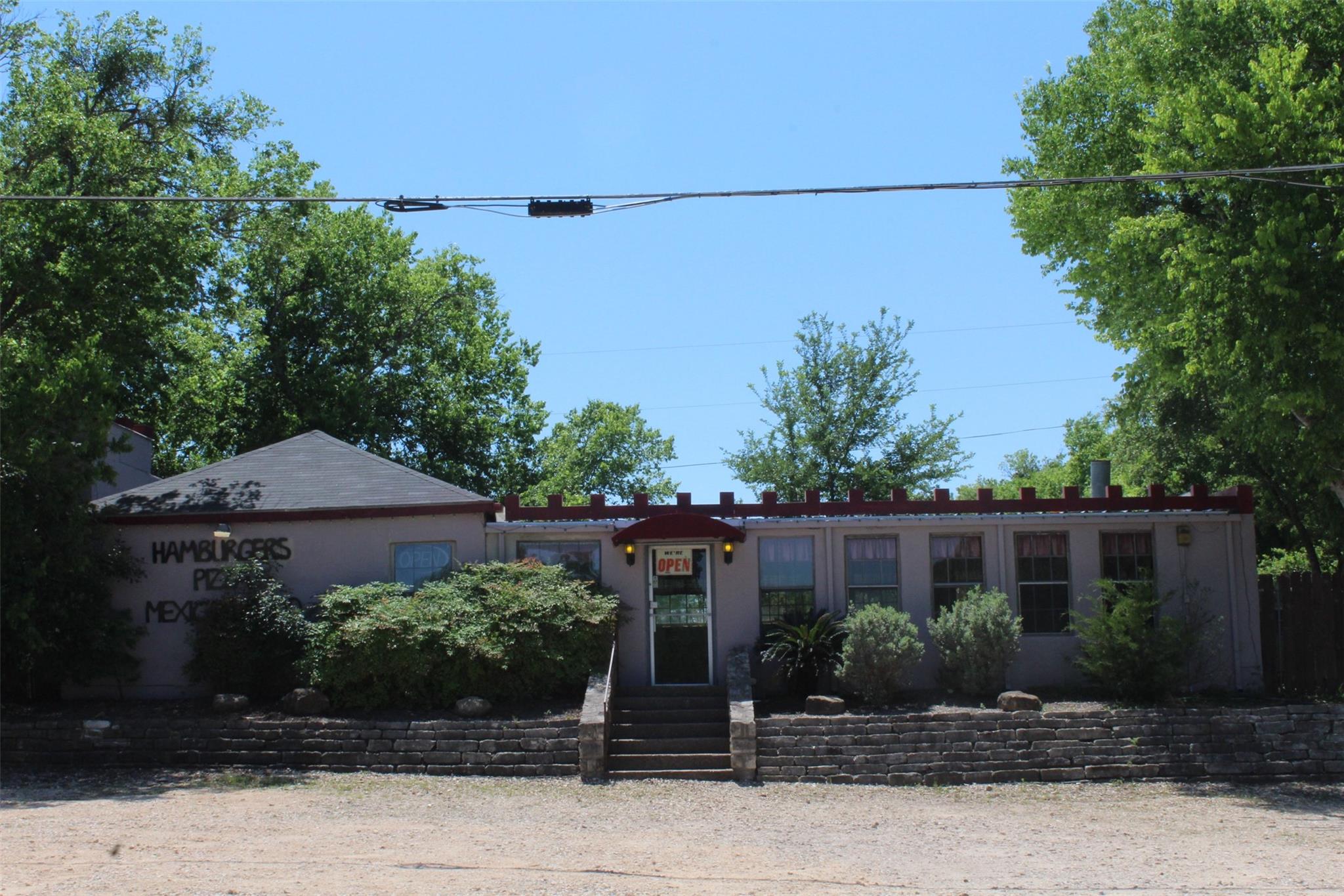 375 Mesa DR