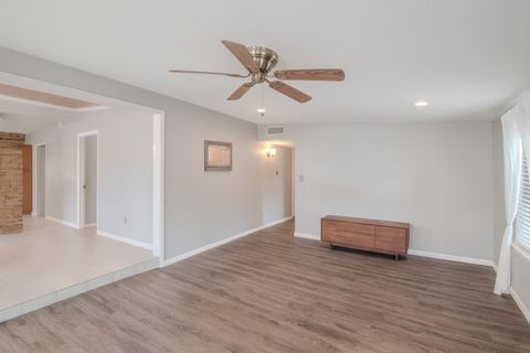 Tiny photo for 505 W Crestland DR, Austin, TX 78752 (MLS # 5262913)