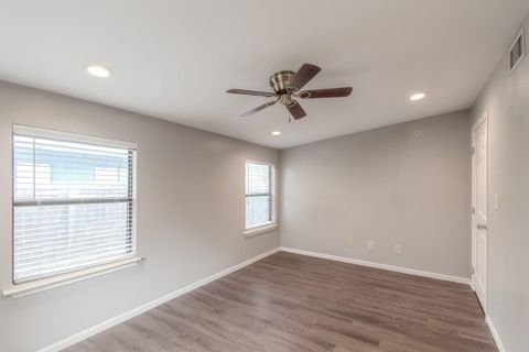 Tiny photo for 505 W Crestland DR, Austin, TX 78752 (MLS # 5262913)