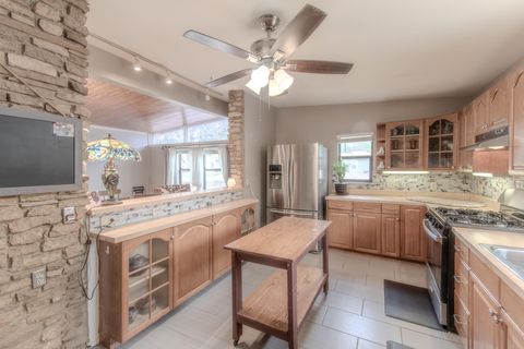 Tiny photo for 505 W Crestland DR, Austin, TX 78752 (MLS # 5262913)