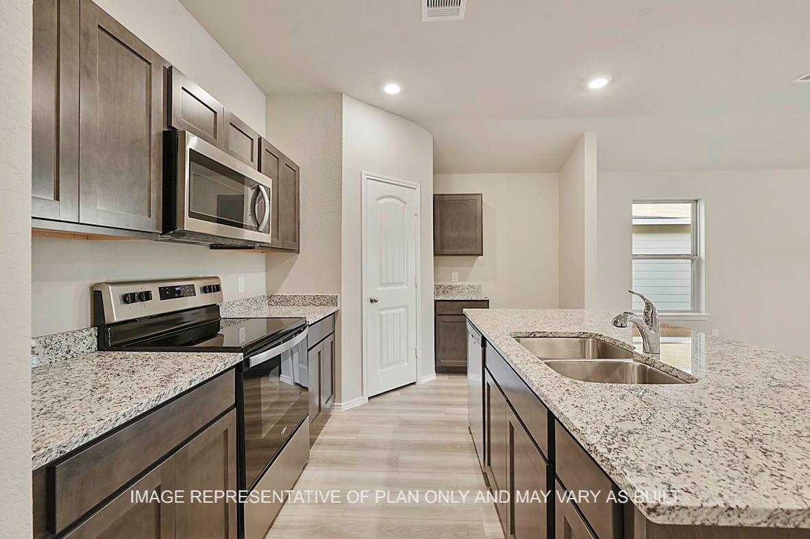 313 Doss DR
