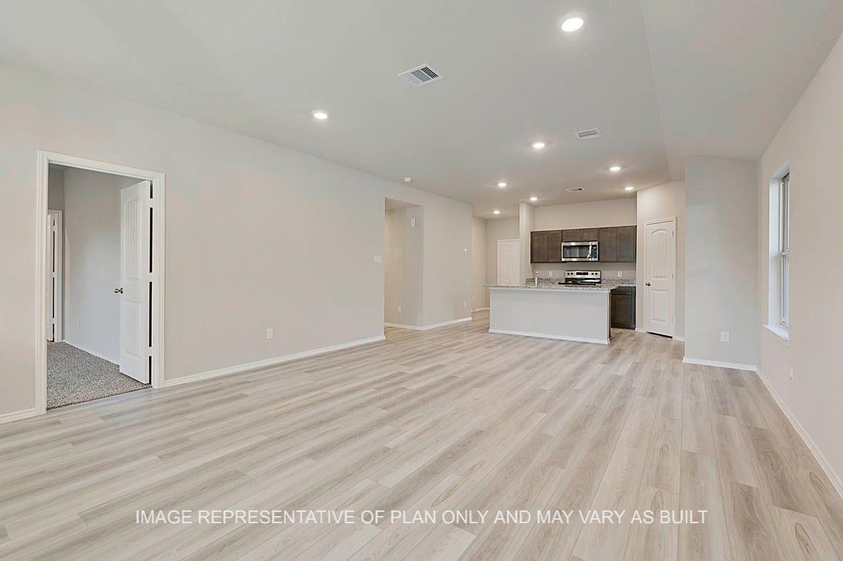 313 Doss DR