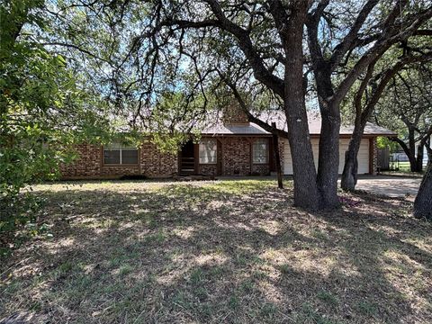 1901 Lone Oak DR Leander TX 78641