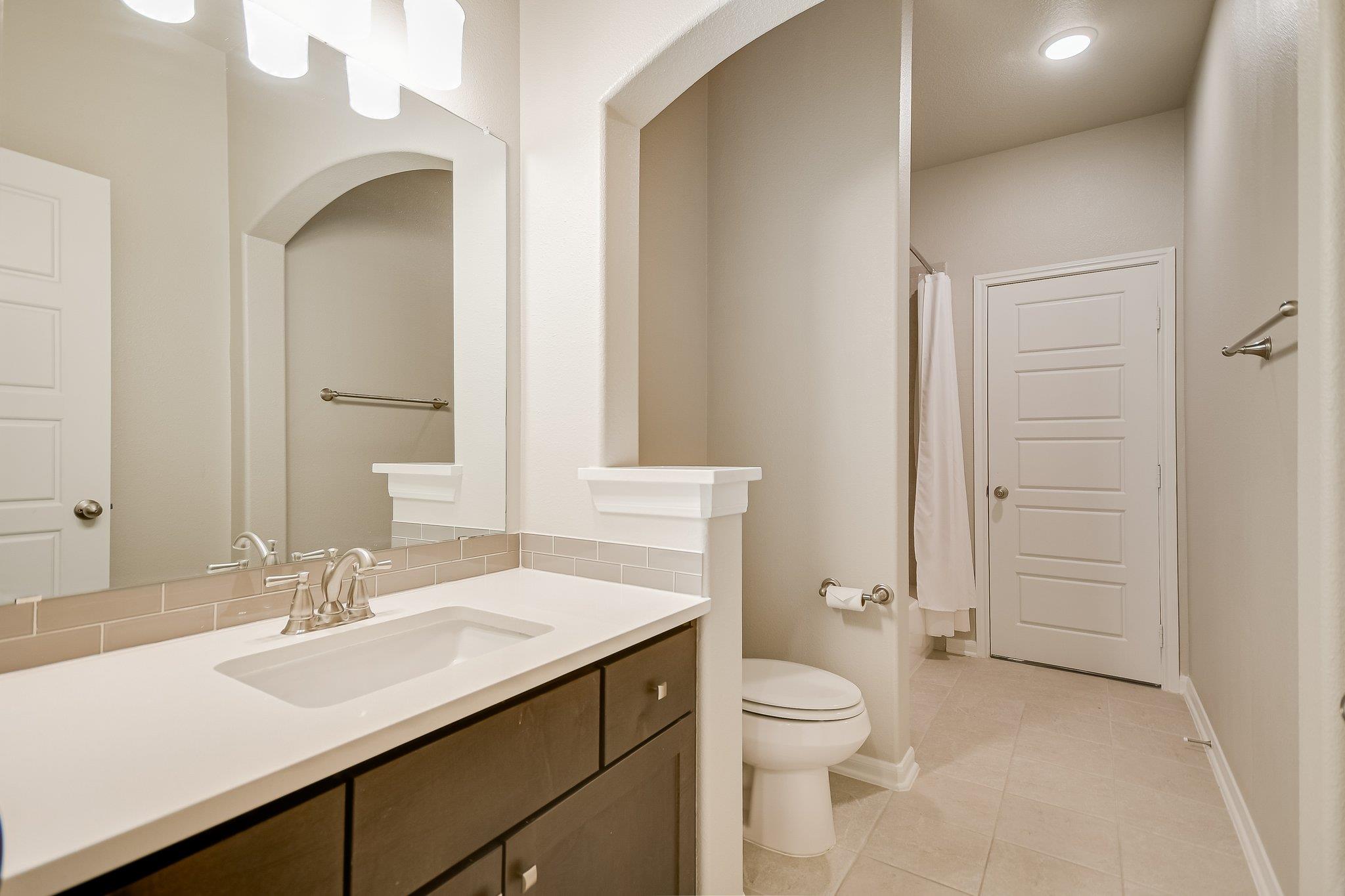 Lakeway, Texas 78738, United States, 4 Bedrooms Bedrooms, ,4 BathroomsBathrooms,Residential,Pending,118370